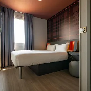 Hotel Easyhotel Paris Charles De Gaulle Villepinte